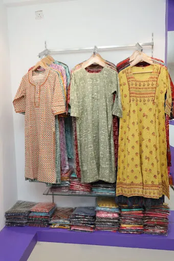 JO'S NIGHTY STORE